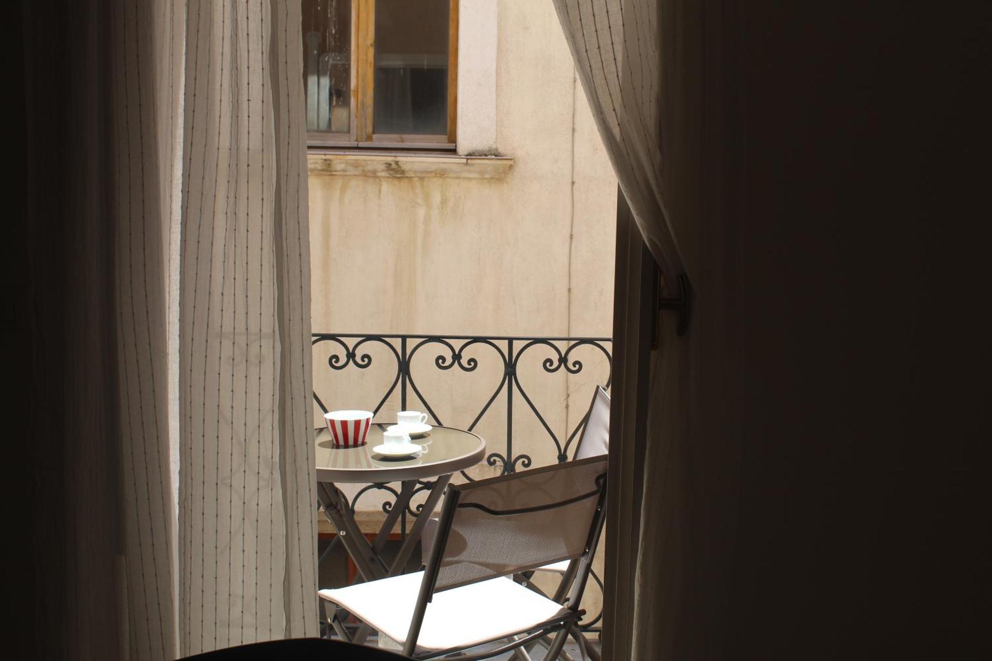 Suite Al Castello Сасари Екстериор снимка